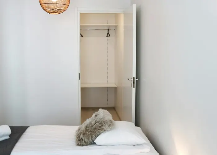 Convenient For 3 * Helsínquia